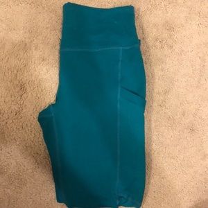 Green Fabletics Powerhold Leggings